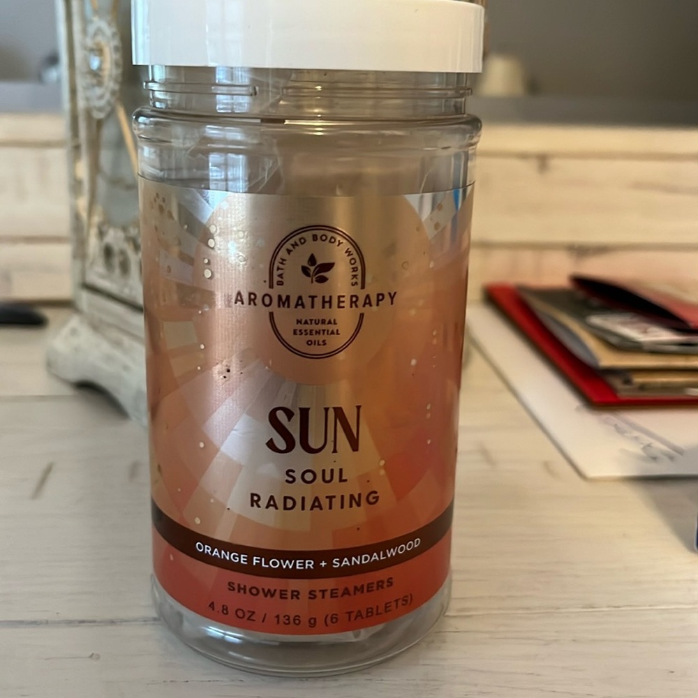 BBW Sun Soul Radiating Aromatherapy Shower Steamers 
6 steamers